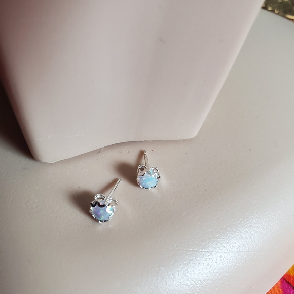 Artisian crafteduniquely U real fire opals studs - Picture 3 of 6